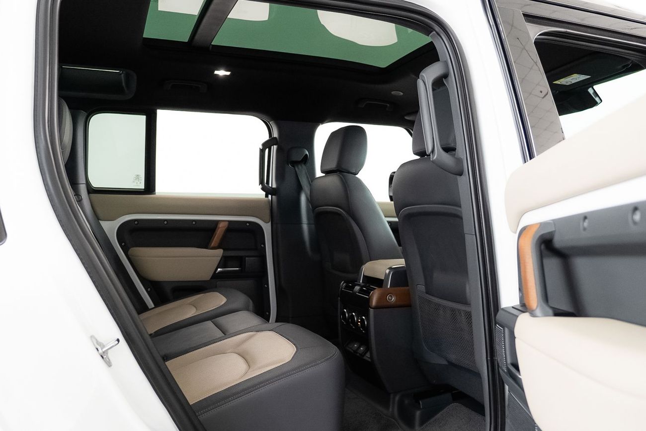 Land Rover Defender P400 110 X-Dynamic SE 3.0L (5 Seater)