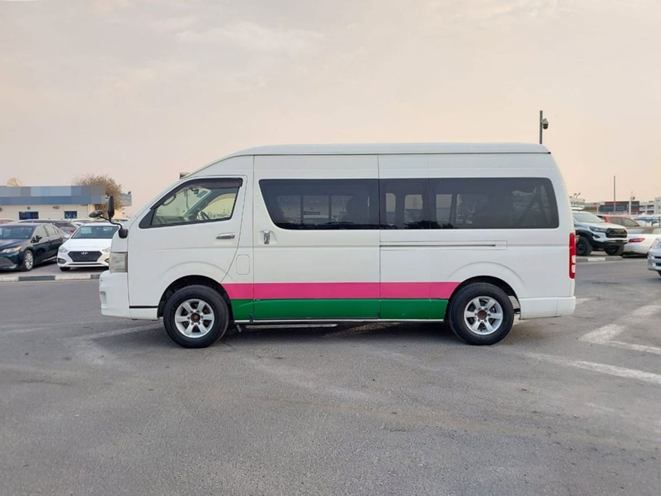 Toyota Hiace TOYOTA HIACE COMMUTER VAN RHD 2012 MODEL 2.7 L PETROL AUTOMATIC(PM05079)