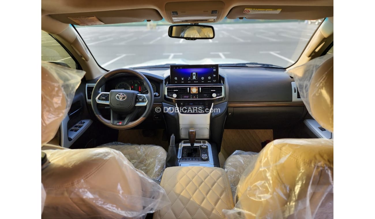 تويوتا لاند كروزر facelifted