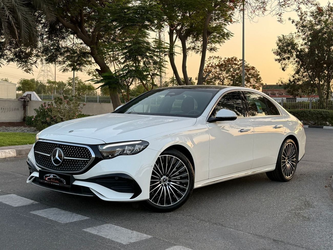 مرسيدس بنز E200 2.0L