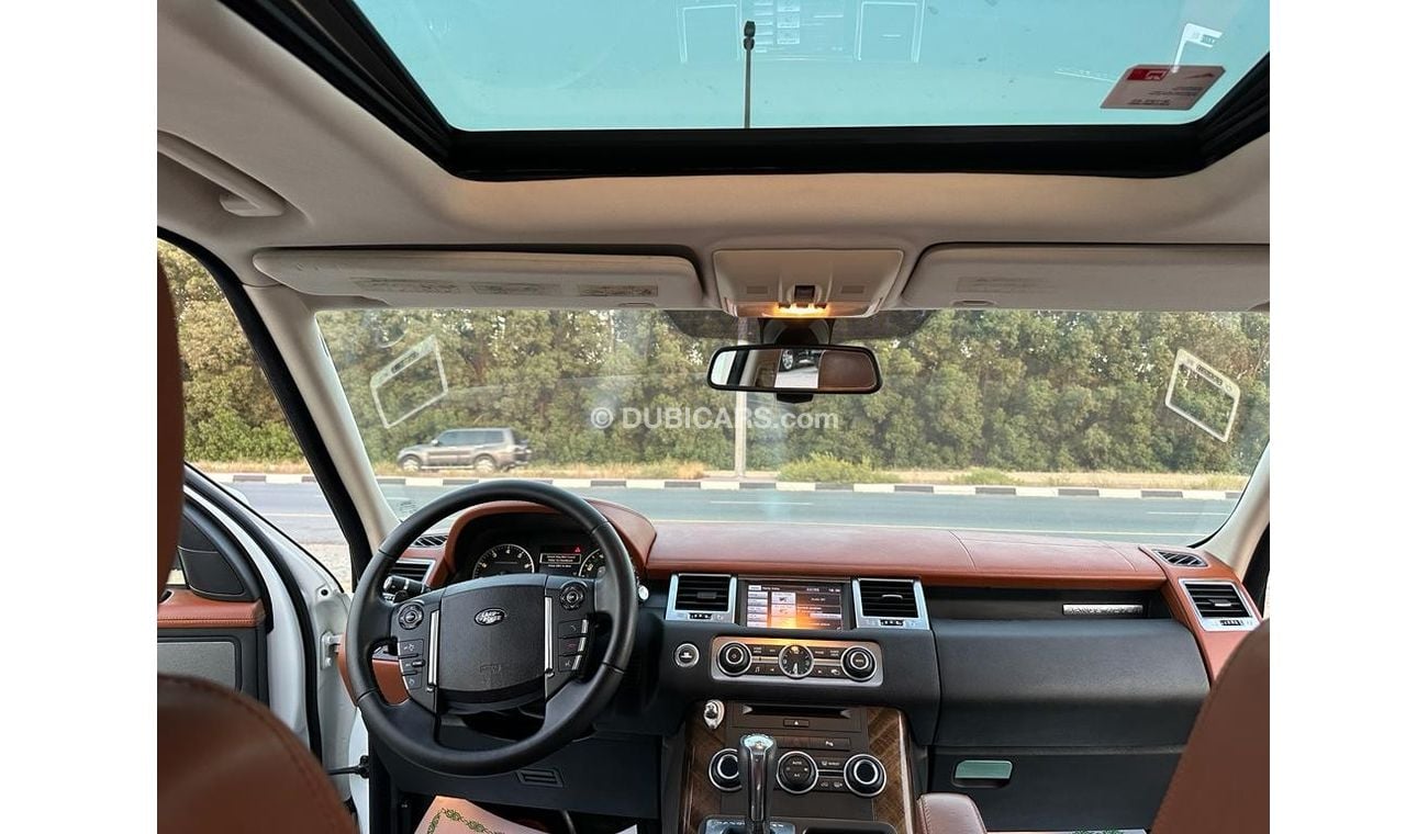 لاند روفر رينج روفر سبورت رنج روفر سوبر تشارج موديل 2012 خليجي فول ابشن كامله مالك واحد استخدام بسيط جدا مفتاحين الوكاله