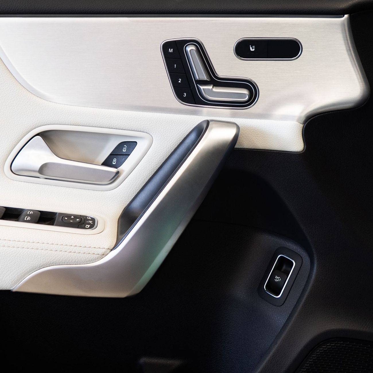 مرسيدس بنز A 180 AED 1,724  pm  • 0% Downpayment • Mercedes A180 AMG • 1 Year Warranty