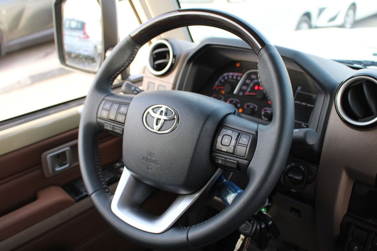 تويوتا لاند كروزر بيك آب TOYOTA LANDCRUISER 79 2.8L DIESEL DOUBLE CAB 4WD LX-Z AUTO