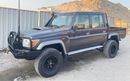 Toyota Land Cruiser Pick Up DIESEL 4.5 LITER ,RIGHT HAND DRIVE ,ONLY FOR EXPORT AVAILABLE