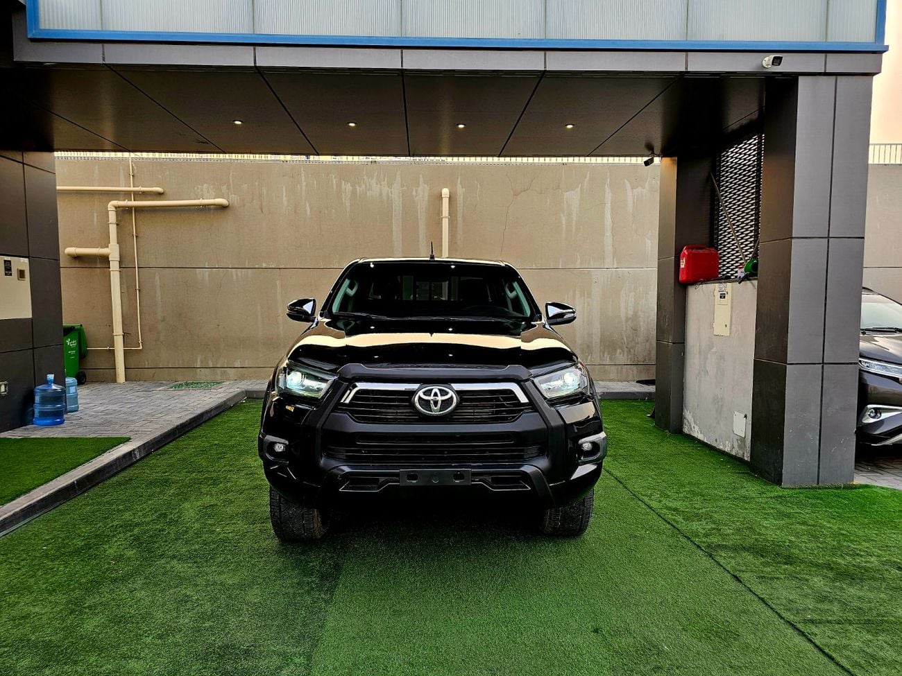 Toyota Hilux ADVENTURE HILUX DIESEL / AUTOMATIC / ADVENTURE BODY / ONLY 6500 KMS