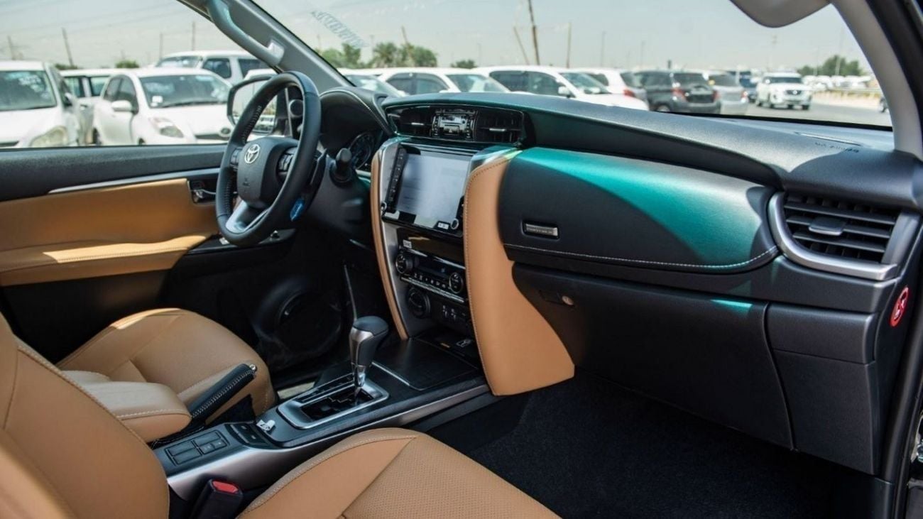 Toyota Fortuner TOYOTA FORTUNER VX SR5 V6 CYLINDER, 4.0P, BLACK COLOR TAN INTERIOR, 4WD