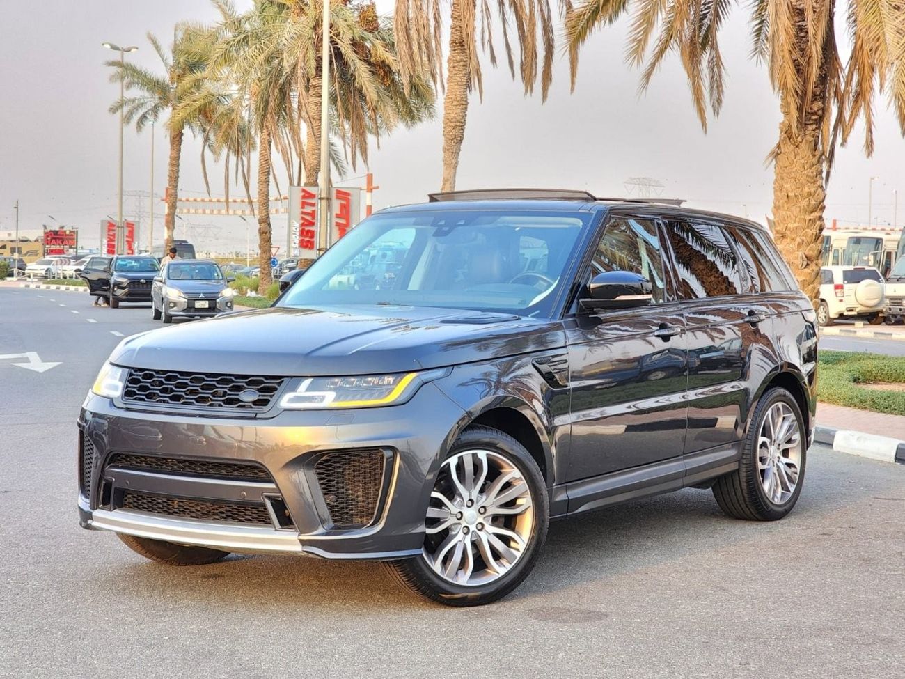 Used Land Rover Range Rover Sport Supercharg 2017 for sale in Dubai ...