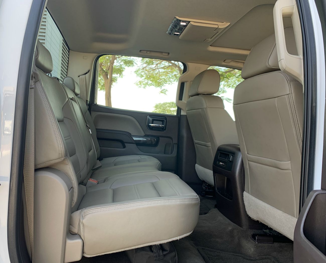 GMC Sierra DENALI - 2016 - EXCELLENT CONDITION - BANK FINANCE AVAILABLE - AGENCY MAINTAINED