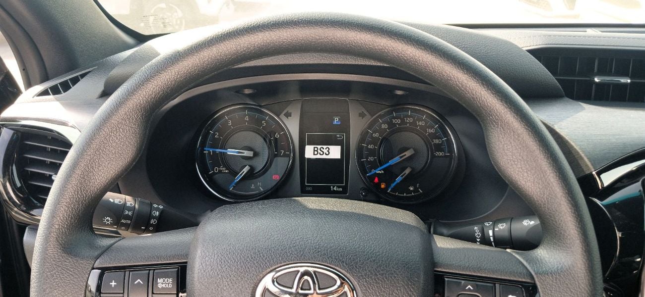 Toyota Hilux Adventure 4.0L Petrol 4x4 2025YM