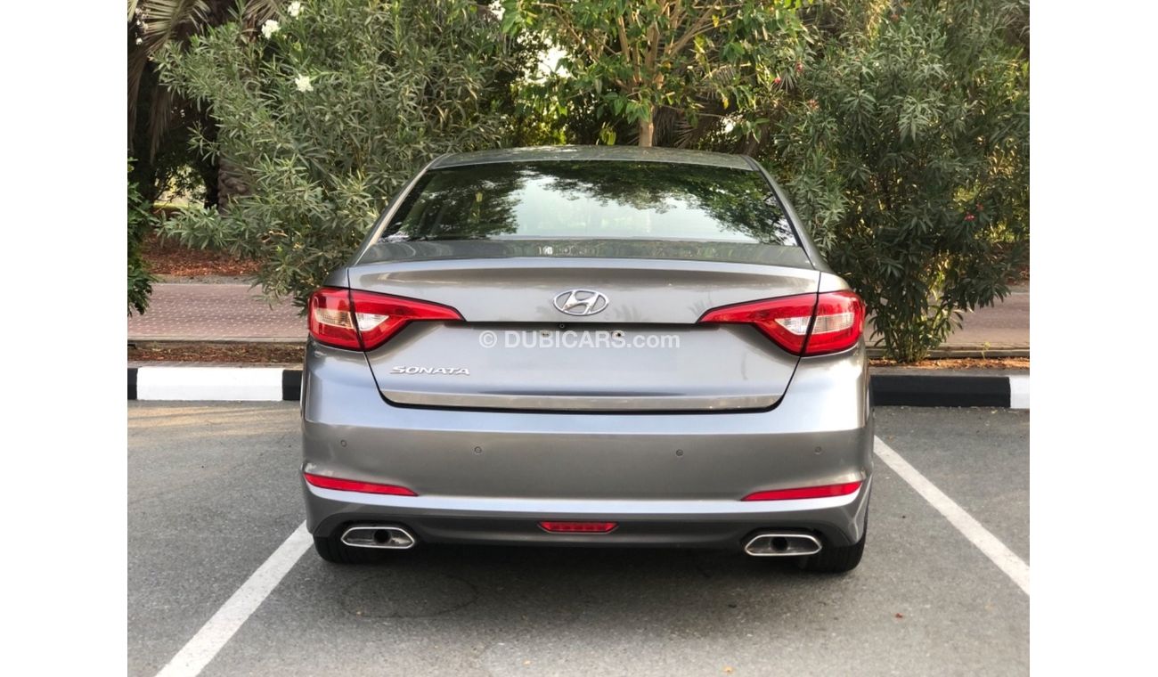 Hyundai Sonata SE Model 2017 GCC CAR PERFECT CONDITION INSIDE AND OUTSIDE FULL ELECTRIC CONTROL STEERING CONTROL