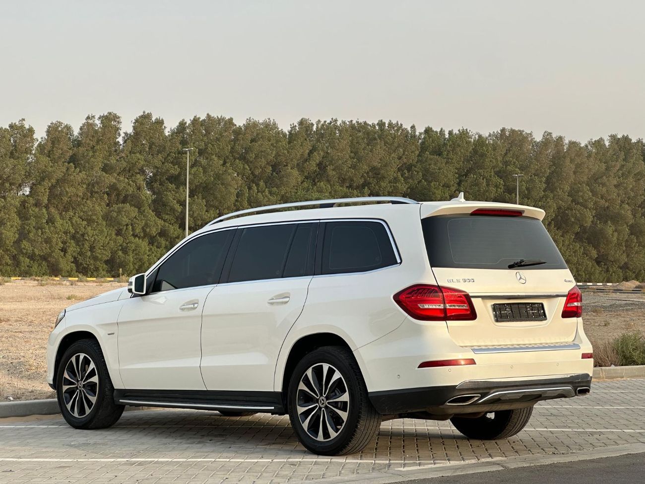 Mercedes-Benz GLS 400 MERCEDES GLS-400 2019 GCC // ORGINAL PAINT // ACCIDENT FREE // PERFECT CONDITION