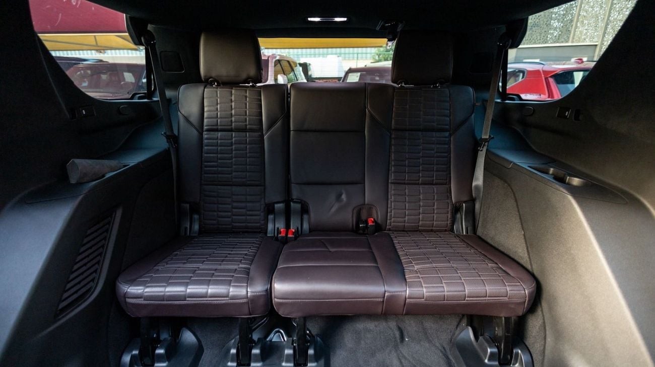 Cadillac Escalade Escalade-V 6.2L 2023 Cadillac Escalade V-Series GCC | Agency Warranty | Service Contract