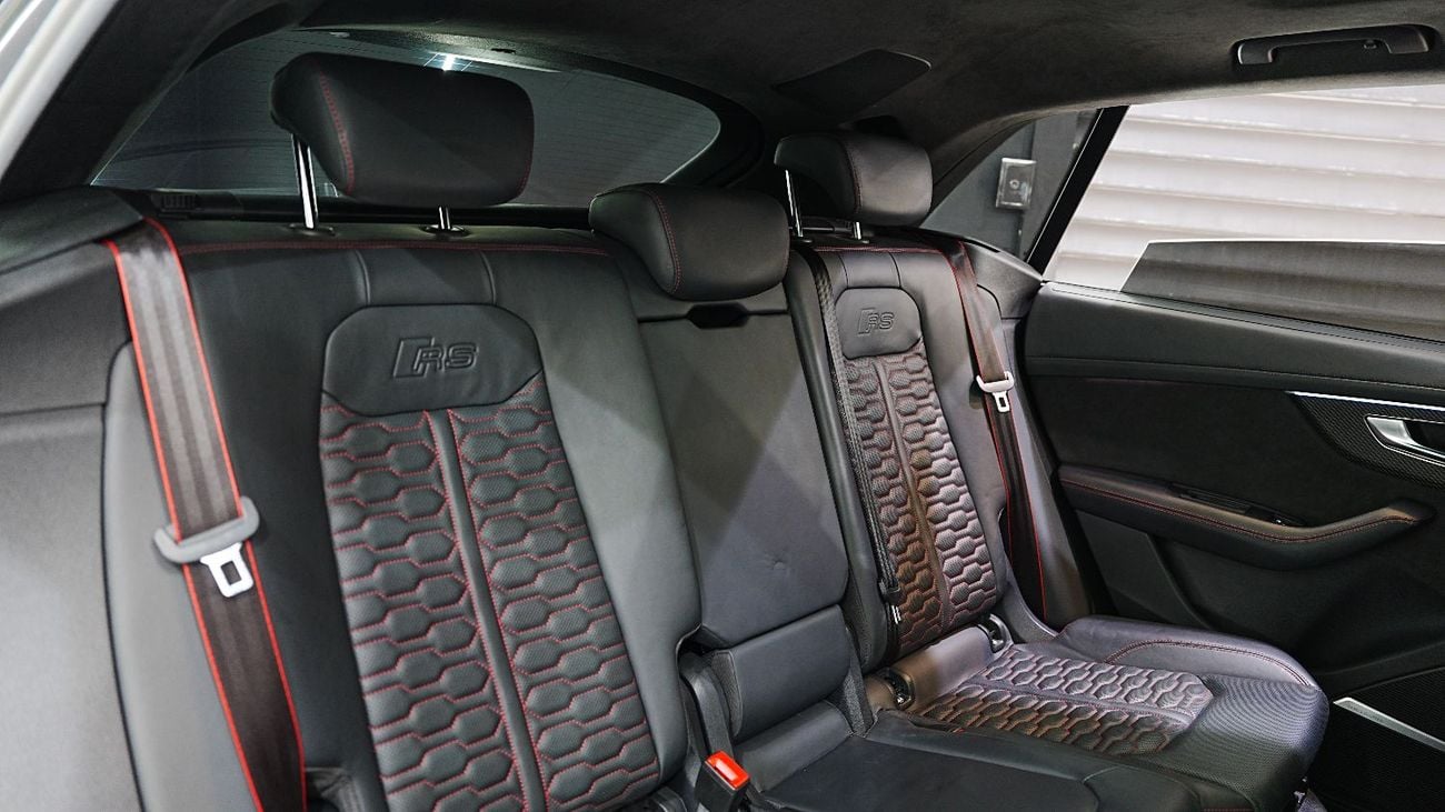 Audi RSQ8 QUATTRO, Carbon Exterior/Interior Pack, Panoramic Roof, Bang N Olufsen, GCC Specs!!