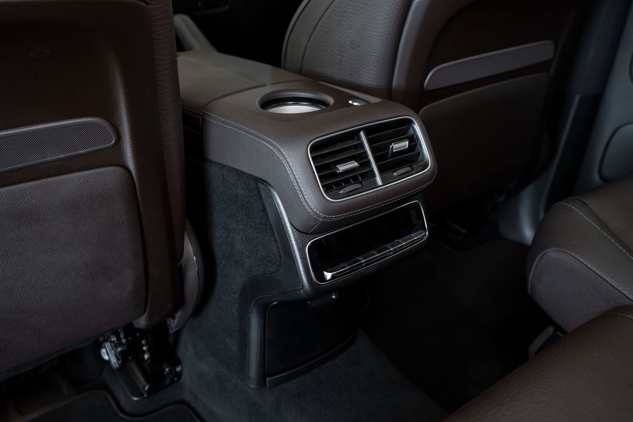 مرسيدس بنز GLS 450 Premium | 7-SEATER LUXURY SUV | FULL OPTION | PERFECT FOR FAMILY COMFORT | LOW MILEAGE | PERFECT CON