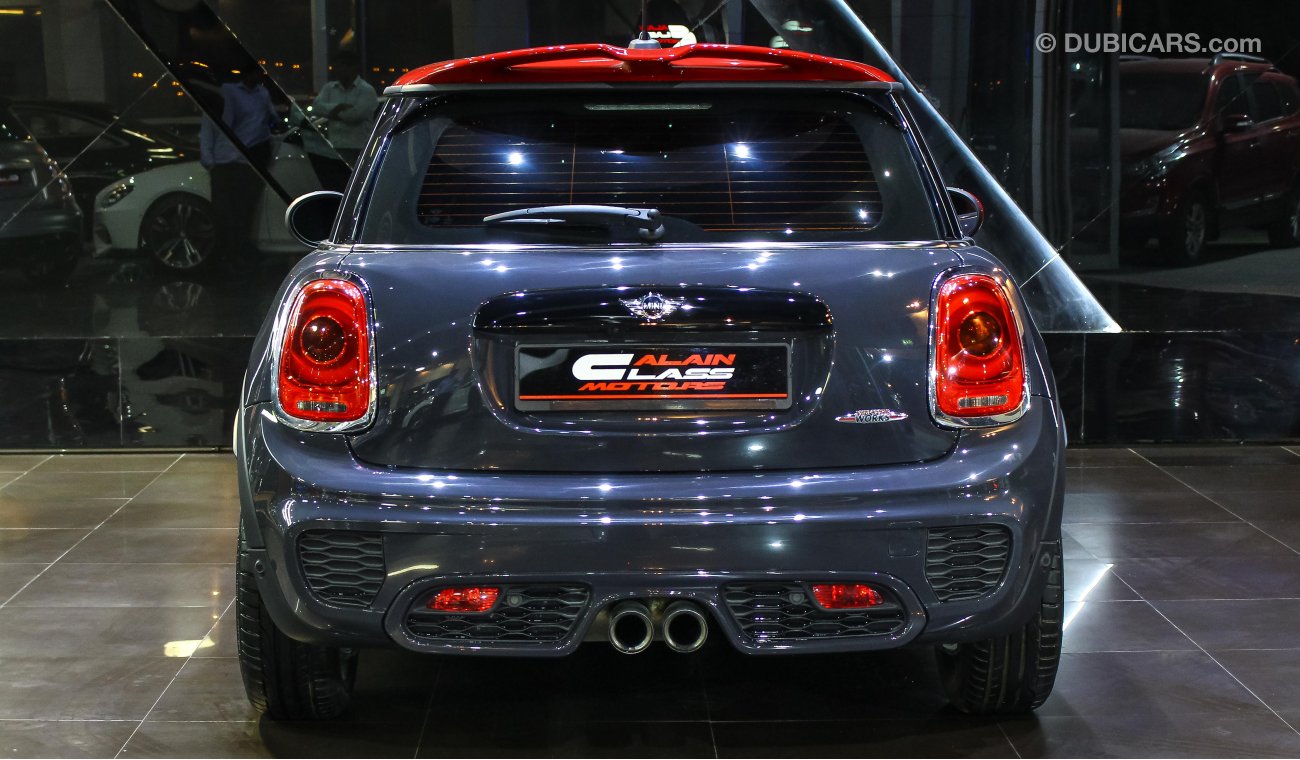 Mini John Cooper Works 2.0L Twin Turbo