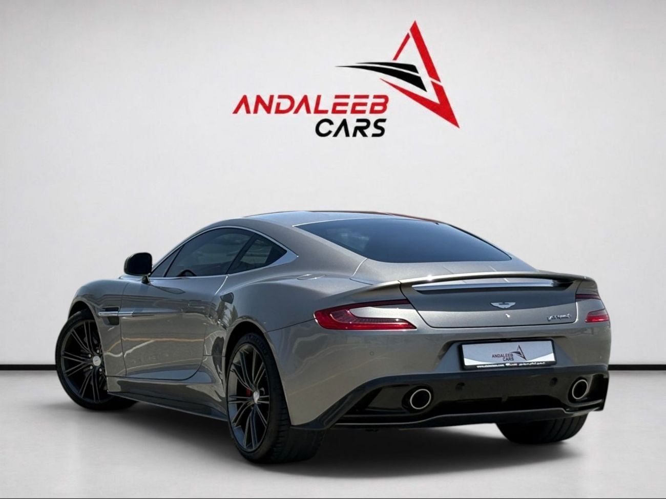 أستون مارتن فانكويش STD ASTON MARTIN VANQUISH | V12 | 2014 | GCC SPECS