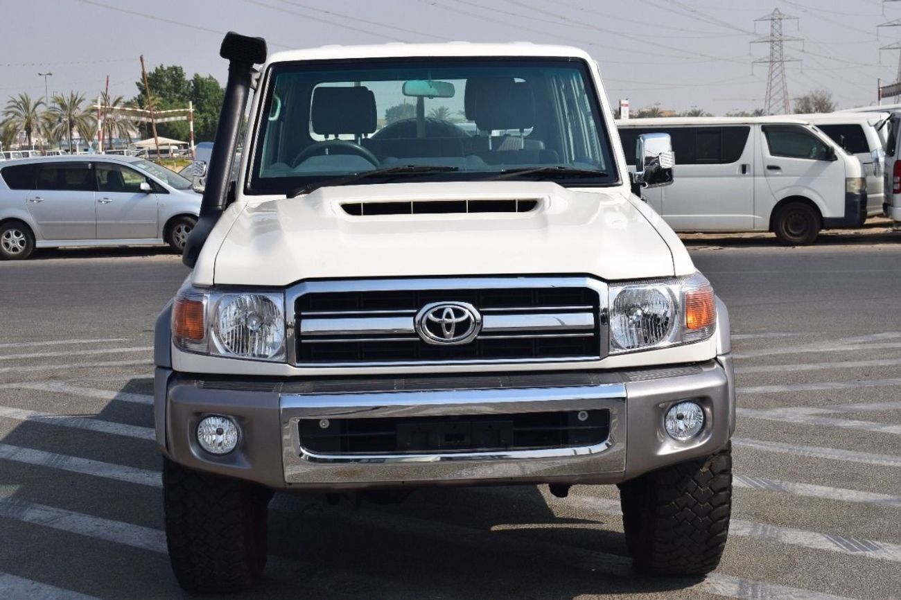Toyota Land Cruiser Pick Up Toypta Landcruiser Pickup DC 2019 RHD Diesel V8
