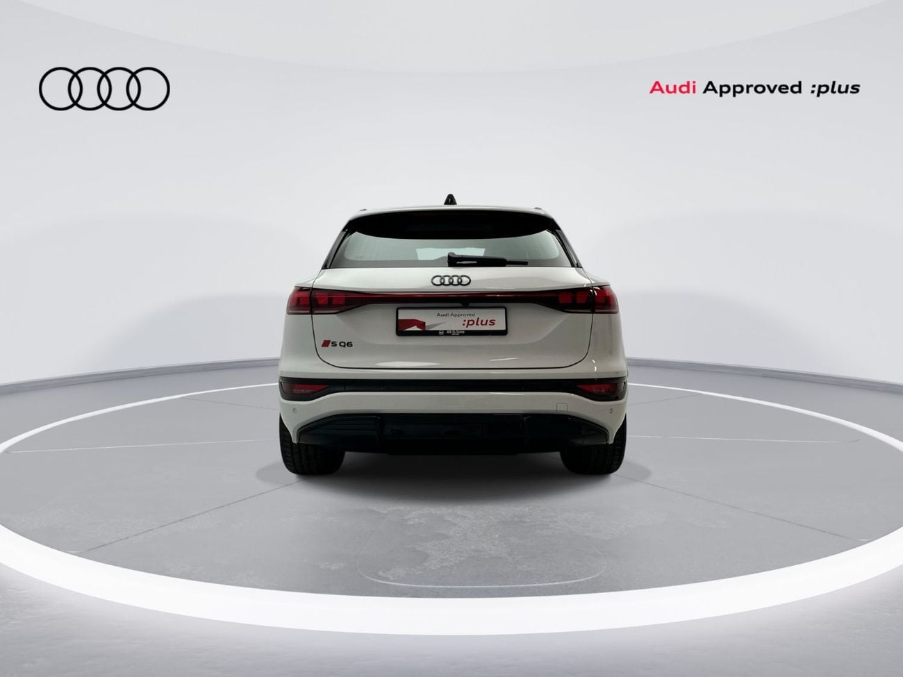 أودي Q6 إيترون SQ6 SUV e-tron quattro 490hp (Ref# 17711)