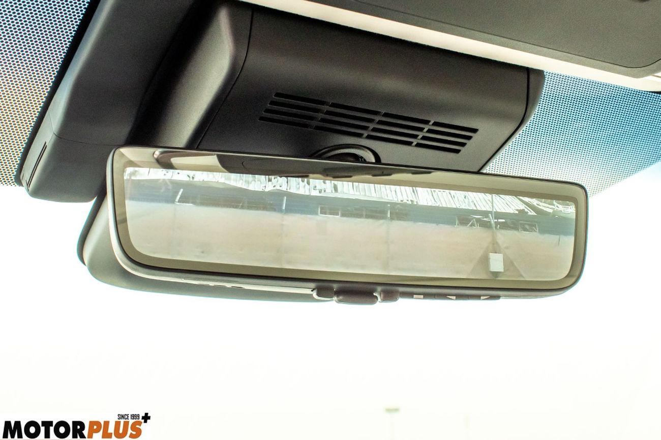 لكزس LM 350h Hybrid 4 Seater 2026 - Ready Stock!