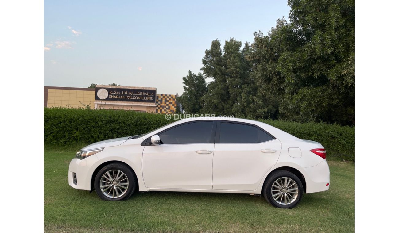 تويوتا كورولا SE