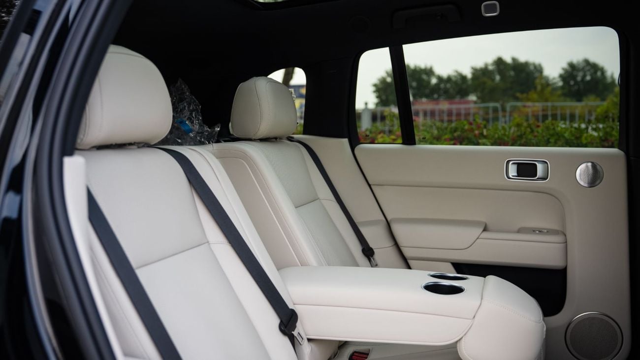 Li Auto L7 Ultra 1.5L - Black Inside Black & White | Export Only