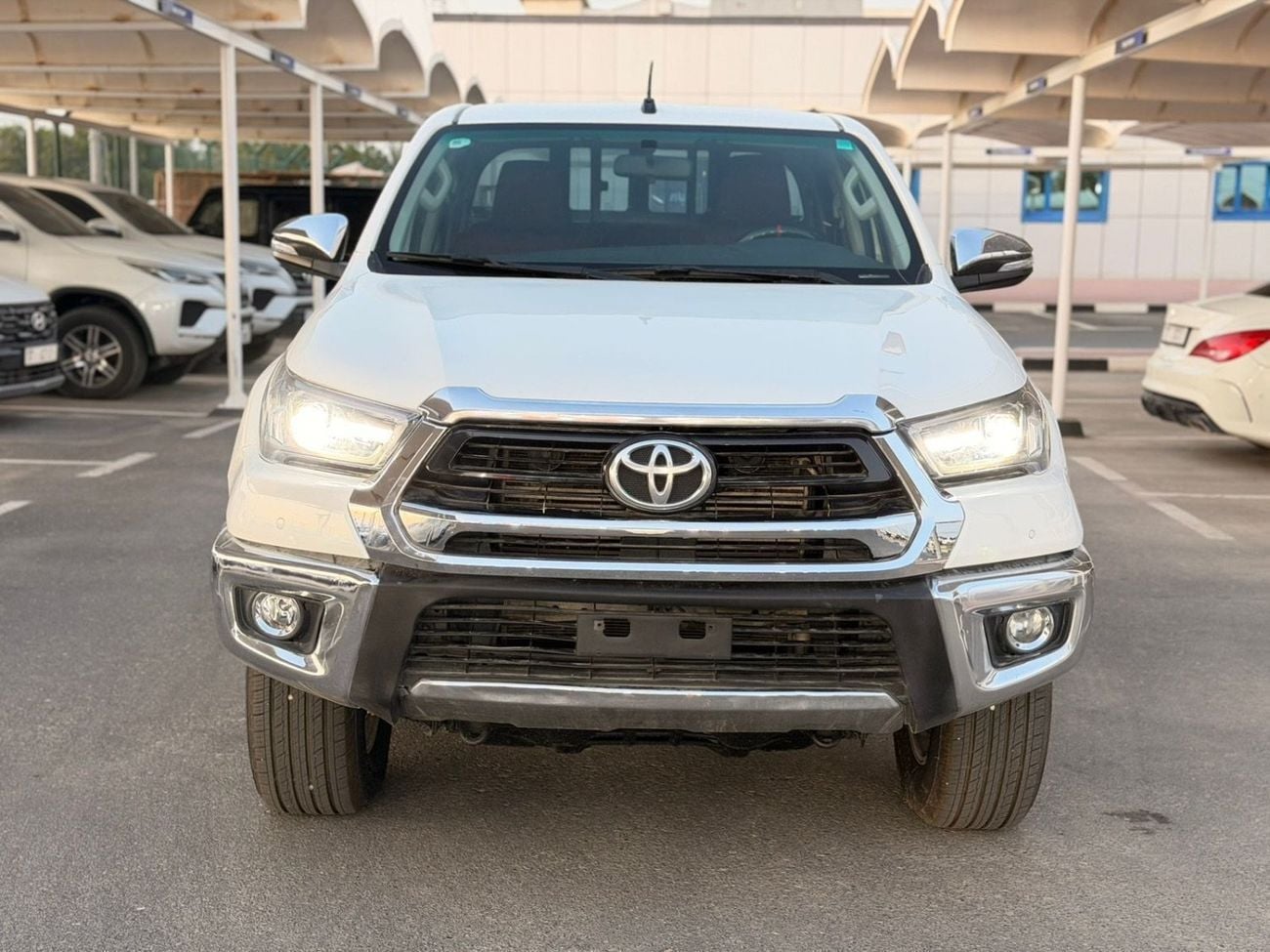 تويوتا هيلوكس SGLX S GLX 2.4L AWD A/T
