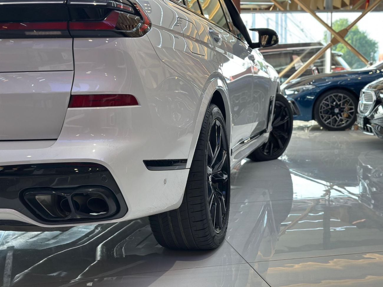 BMW X7 M60i XDRIVE M50i xDriveM60i (6 Seats)