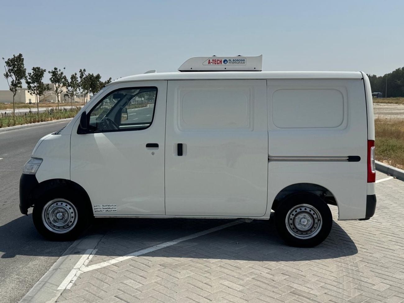 تويوتا لايت آيس STD Chiller van Toyota Liteace 2024 model GCC. Low milage
