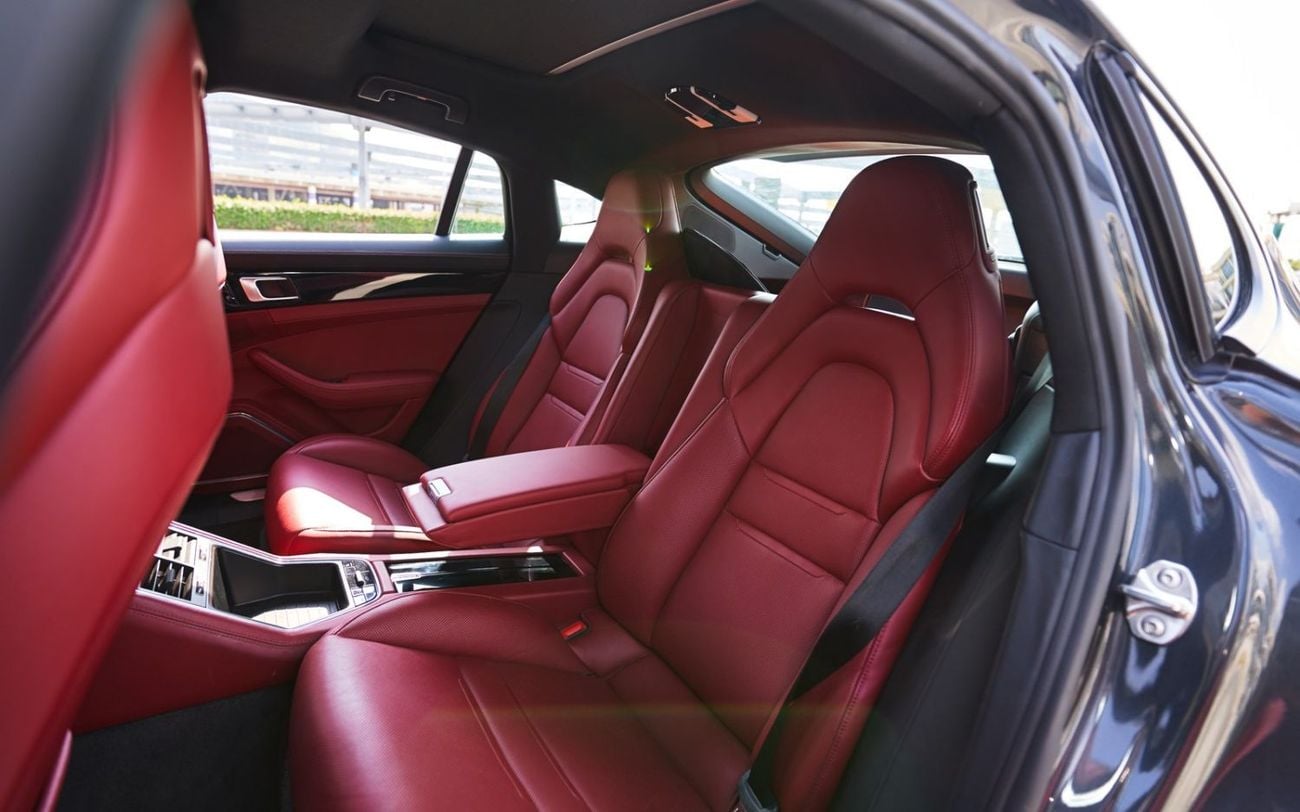 بورش باناميرا Porsche Panamera 2020