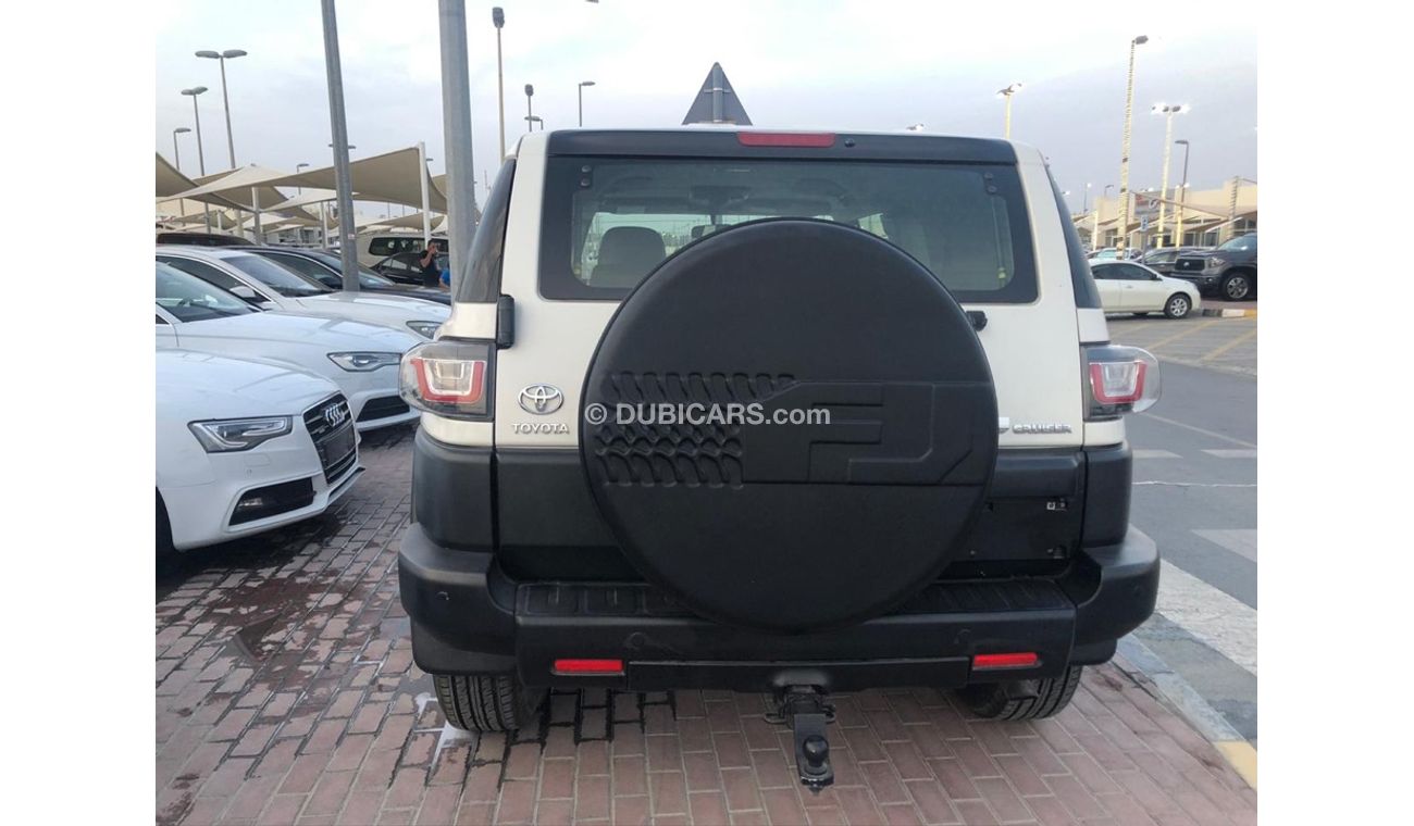 تويوتا إف جي كروزر تويوتا FG موديل 2015 خليجي  دفلوك GXR مالك واحد من الوكاله السياره 2 مفتاح