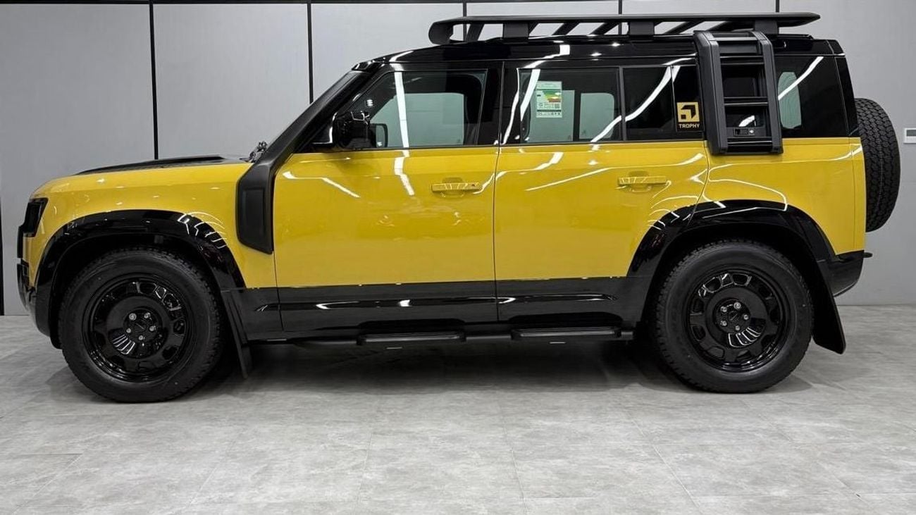 Land Rover Defender Trophy Edition V6 | GCC Specs | 5-Year Warranty & Service Contract