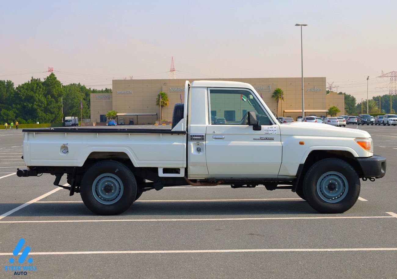 Toyota Land Cruiser Pick Up 79 EXR 2015 Single Cab Pick Up 4.0L - Petrol M/T - GCC Specs - Ready to Drive - Book Now