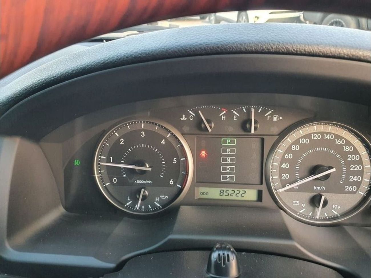 تويوتا لاند كروزر diesel 4.5 liter right hand drive face lift to 2024 model leather seats