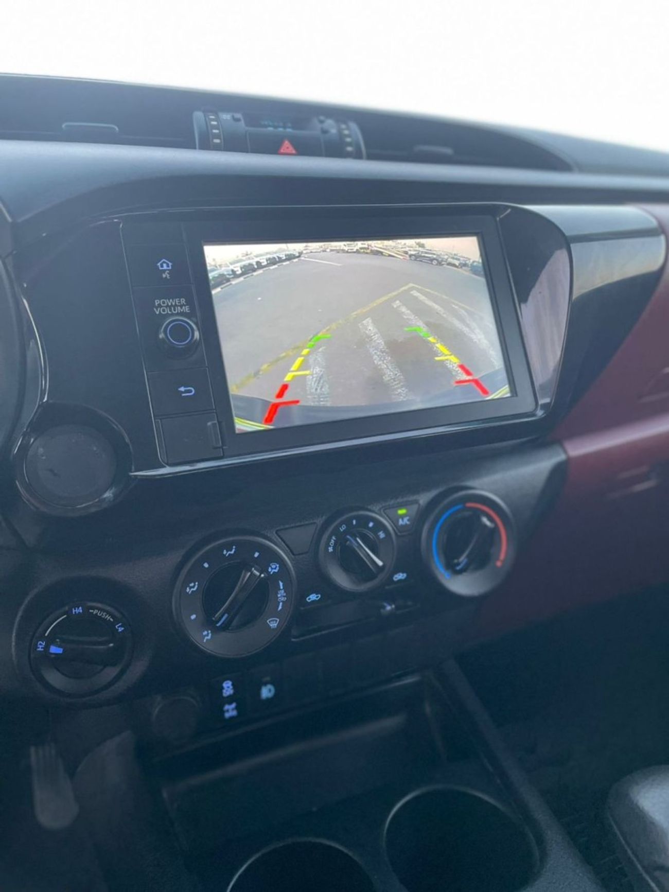 تويوتا هيلوكس 2021 Toyota Hilux Diesel 2.4L V4 Automatic - Rear CAM - Auto Doors - 4x4 AWD - Side Step -