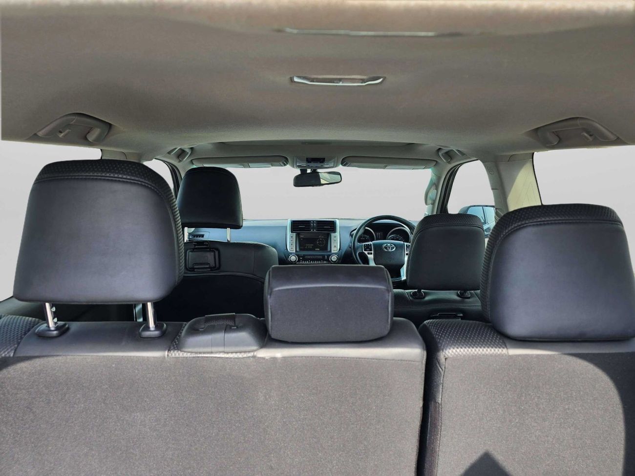 Toyota Prado 4x4 Diesel 3.0L Right Hand Drive (Export Only)