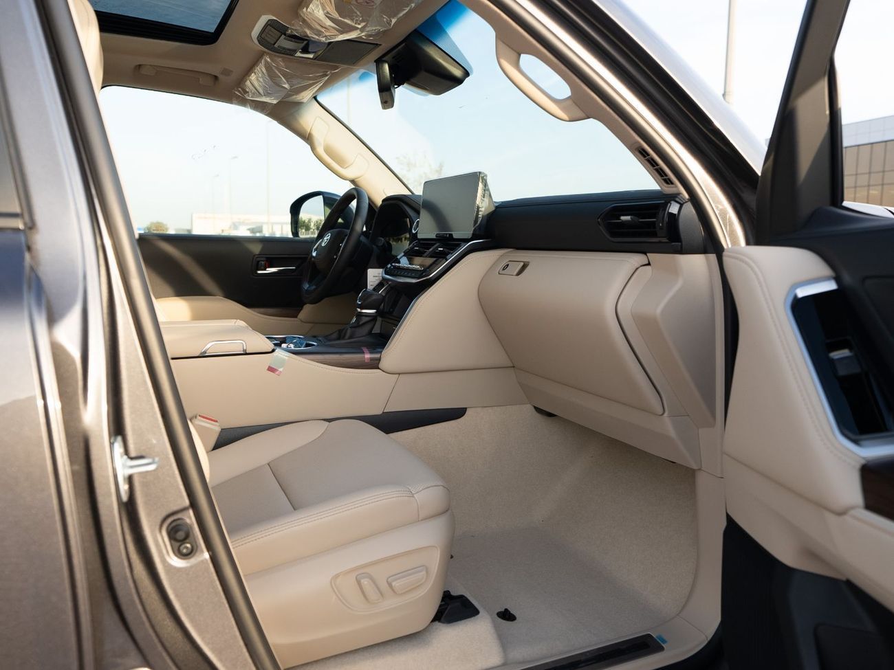 تويوتا لاند كروزر 2025 Toyota LC300 GXR S 3.5L - Grey Mettalic Inside Beige | Export Only
