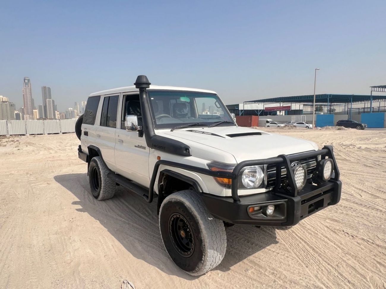 تويوتا لاند كروزر 70 DIESEL 4.5 LITER ,RIGHT HAND DRIVE ,4 DOORS