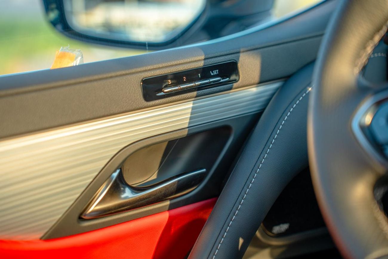 Lexus LX 700h LEXUS LX700H F-SPORT 2025