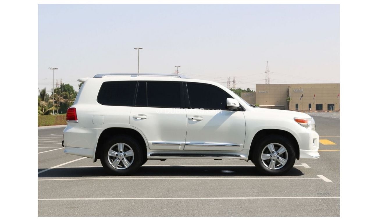 Toyota Land Cruiser 2012 | GXR V8 WITH GCC SPECS AND EXCELLENT CONDITION