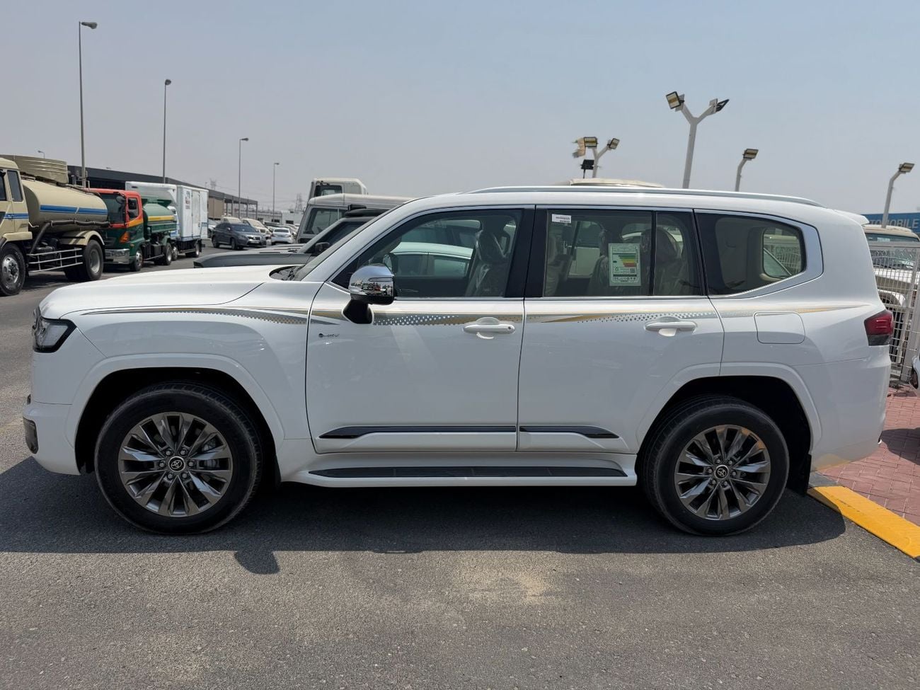 Toyota Land Cruiser VX HYBRID VX-V100 2025