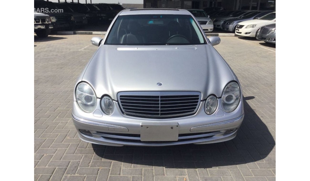 Mercedes-Benz E 320 Mercedes Benz E320, imported from Japan, 2004 model, in excellent condition