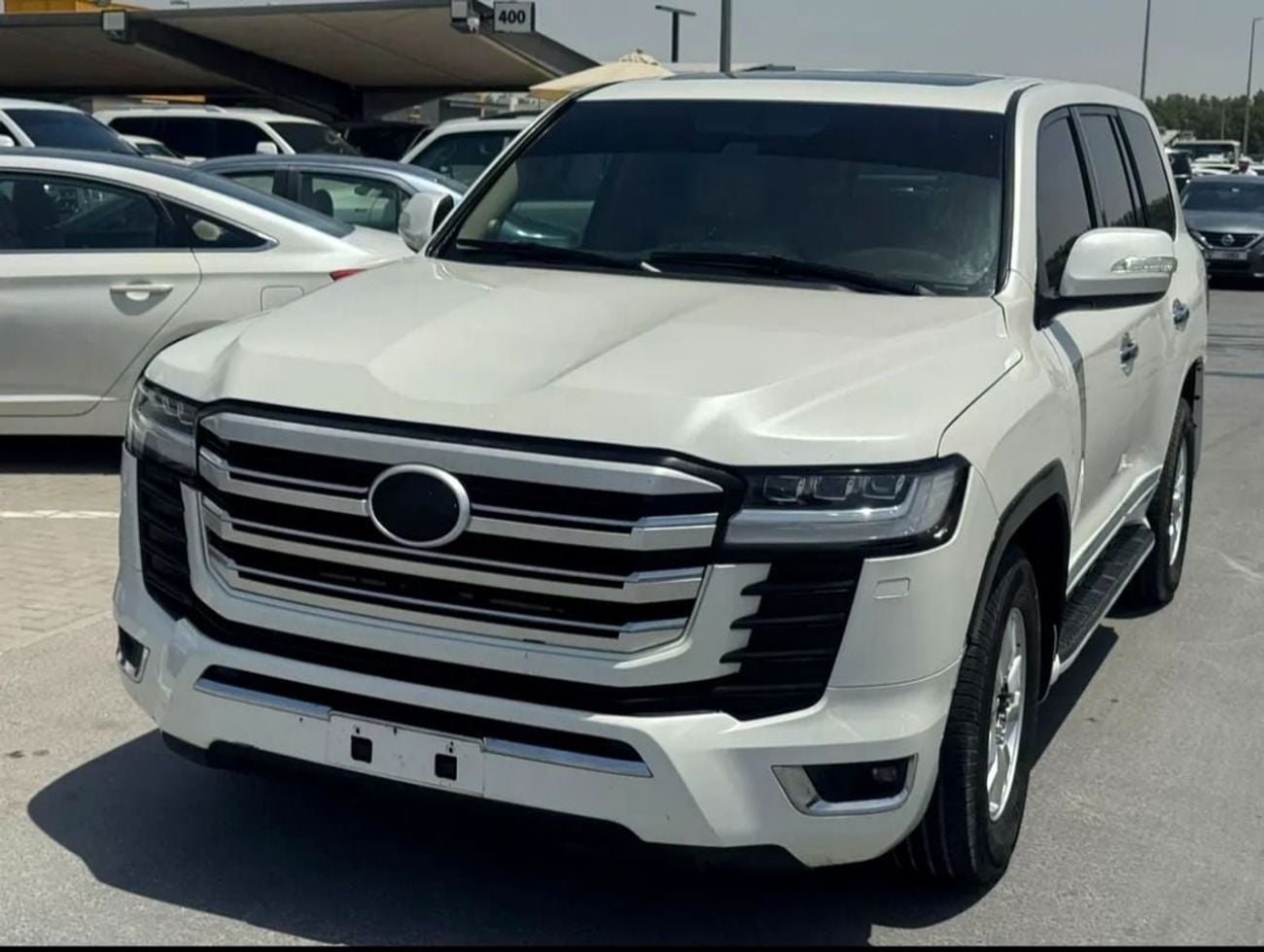 تويوتا لاند كروزر Toyota land cruser GXR 2009 facelifted 2025 V8 4.6 petrol Engin  colour white push start transmissio