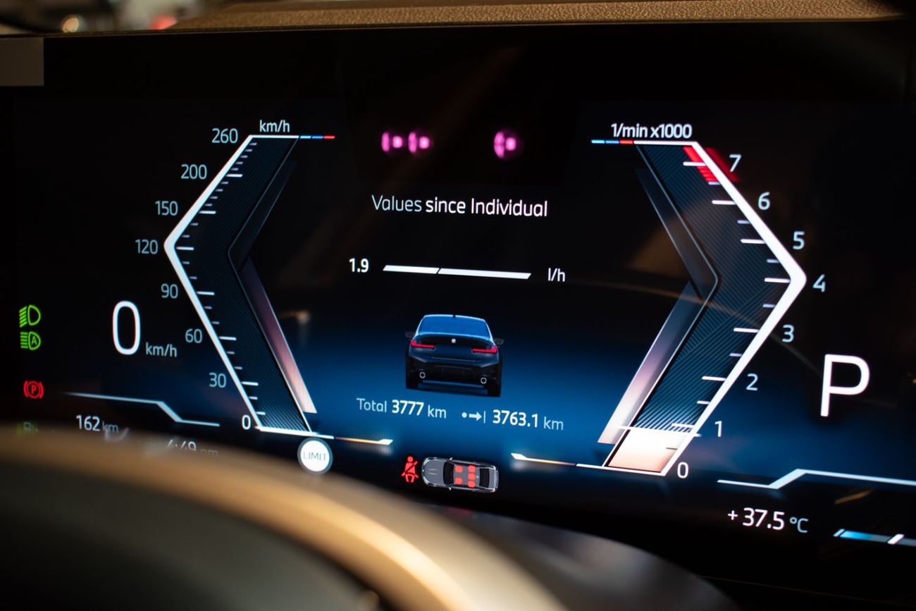 BMW 320i 2999 M/P With 0% Down Payment BMW 320 M 2025