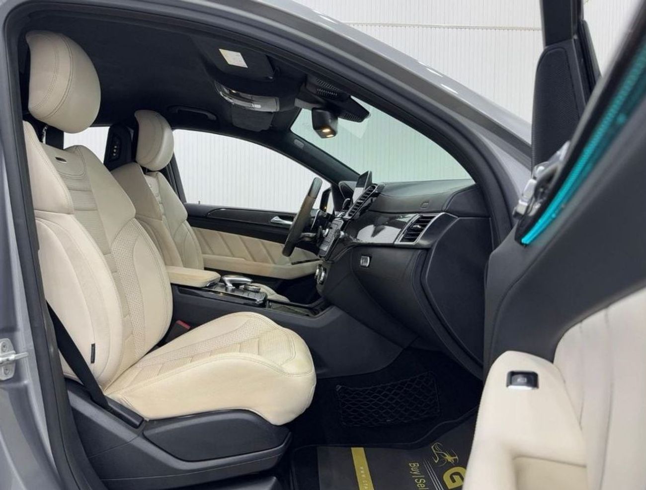 مرسيدس بنز GLE 63 S AMG كوبيه 2016 Mercedes Benz GLE63 S AMG Coupe, Full Mercedes (EMC) Service History, Excellent Condition, GCC