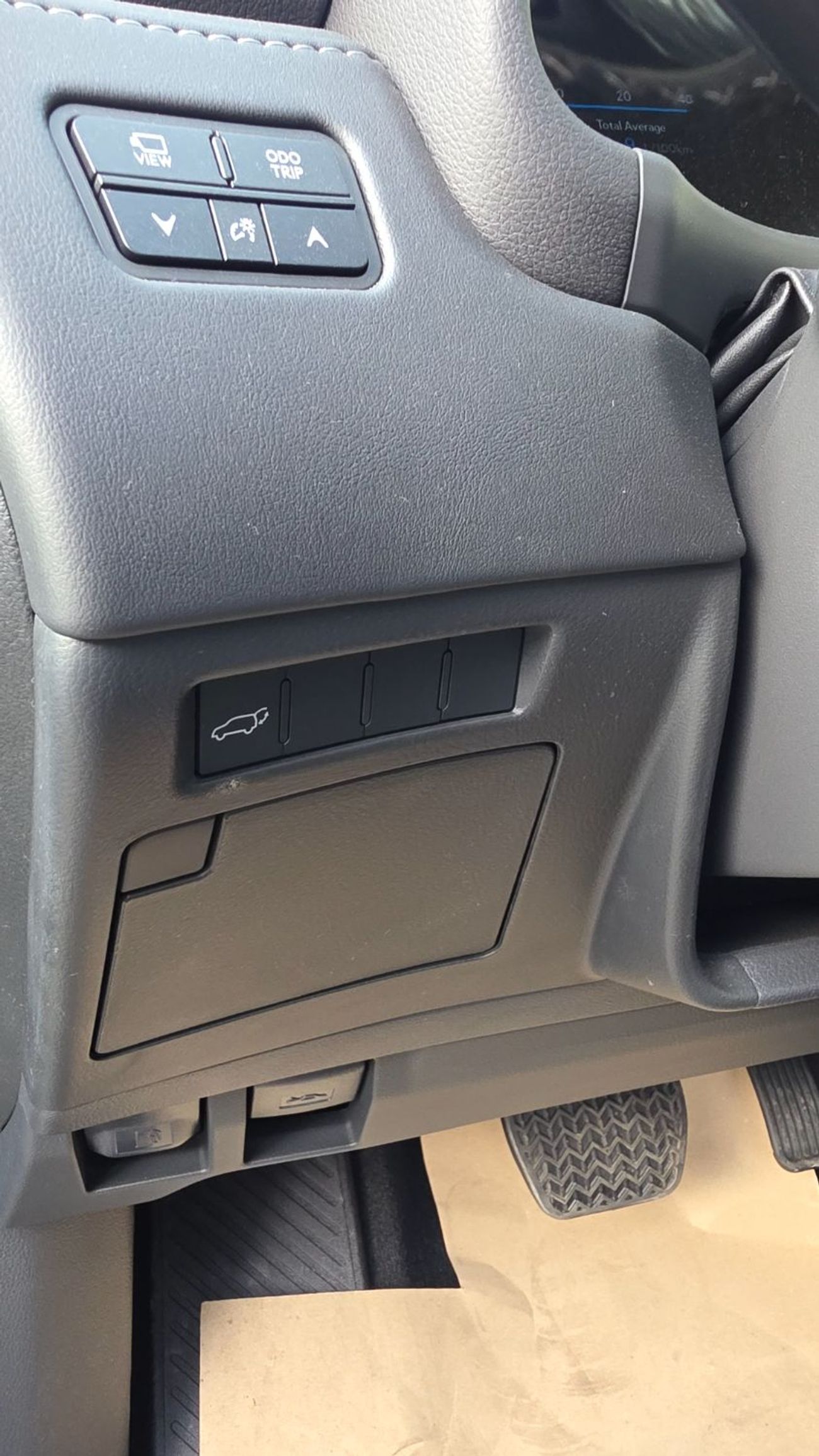 Lexus LX 600 VIP w/Black Pkg 3.5L