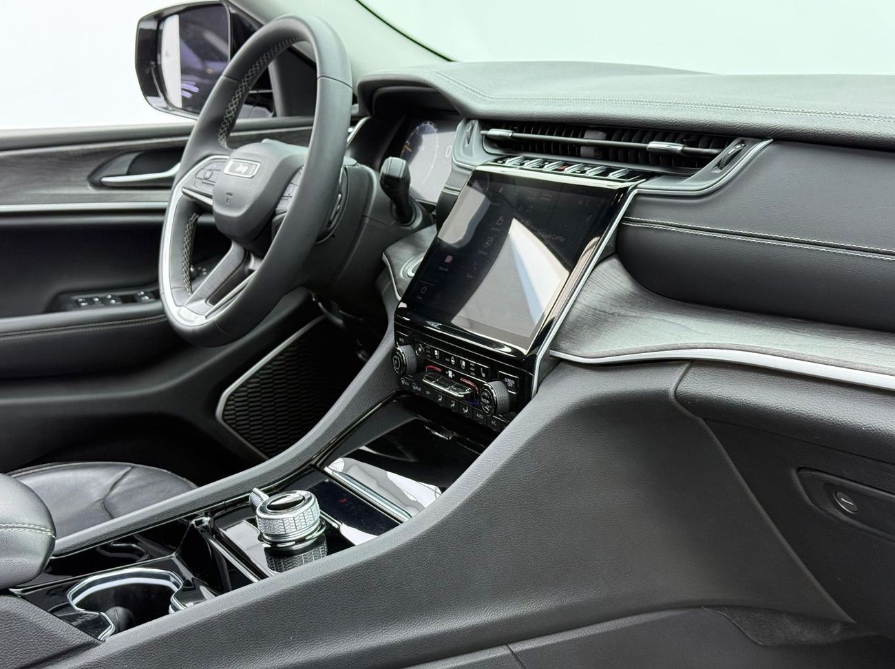 جيب جراند شيروكي L Limited 3.6L 2023 Jeep Grand Cherokee L Limited, Warranty, Full Jeep Service History, Excellent Co