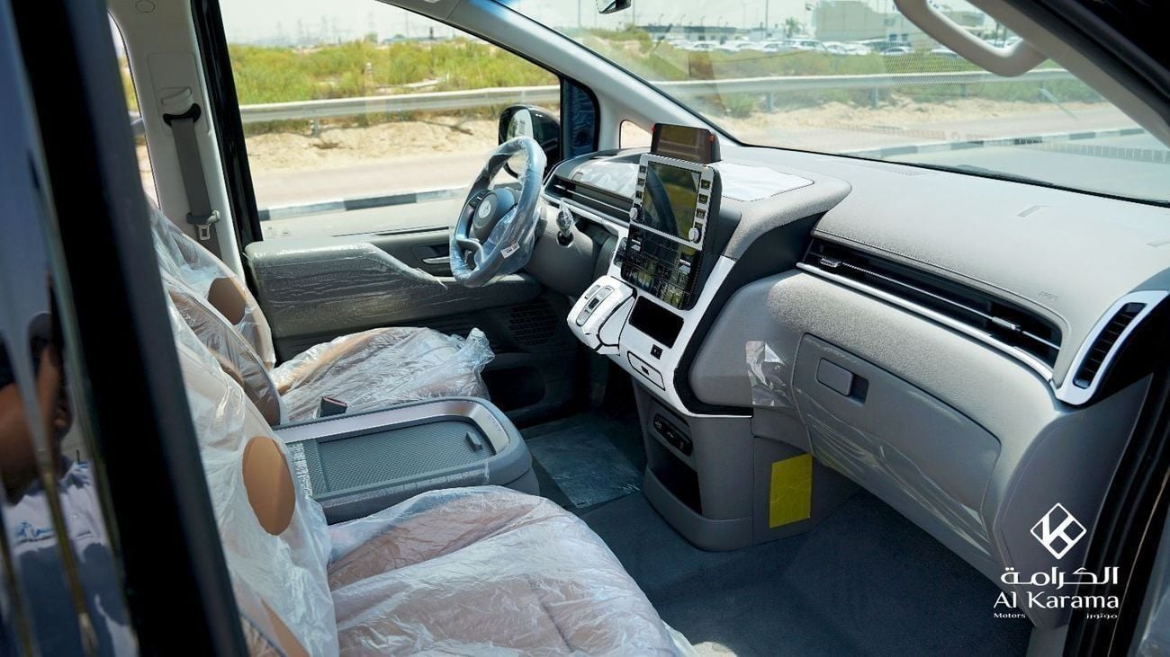 Hyundai Staria 3.5L VIP with with Pilot/VIP Seating |  360 Camera | Boss Audio System | 2 Sunroof