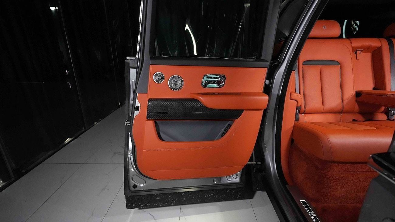 Rolls-Royce Onyx Cullinan | LIMITED OFFER | BLACK BADGE | NEW | 2023 | V12 | 593 HP | 3-YEAR WARRANTY AND SERVICE