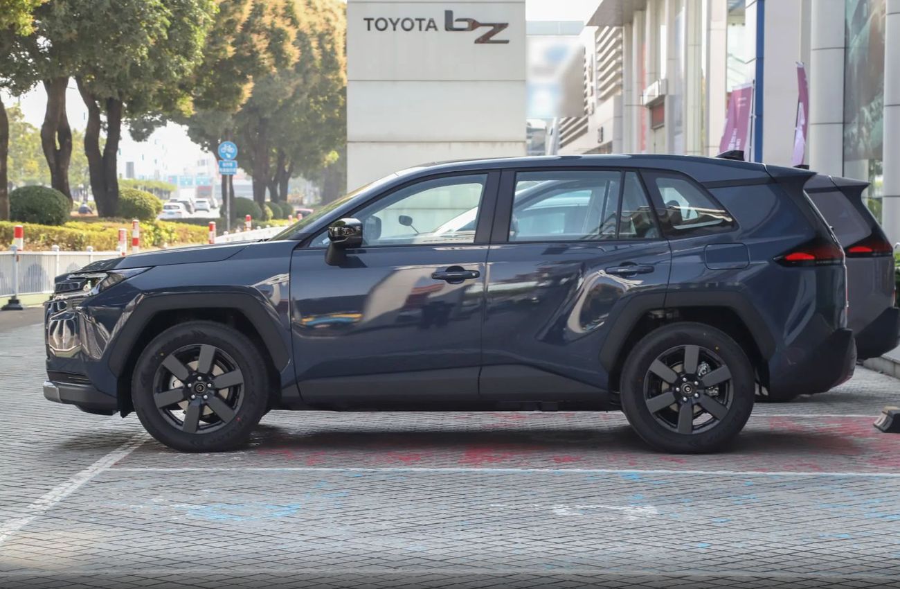 تويوتا راف ٤ LE 2.0L AWD Luxury Edition