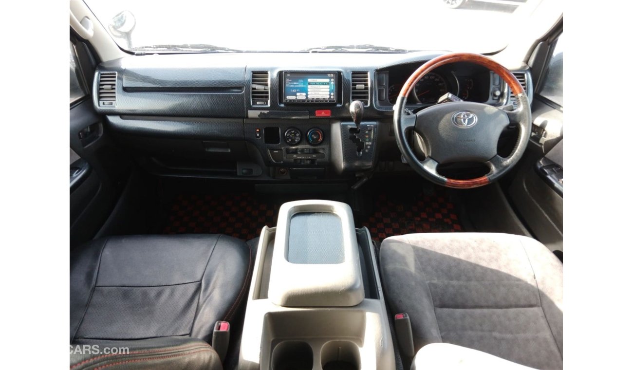 تويوتا هاياس TOYOTA HIACE VAN RIGHT HAND DRIVE (PM1630)